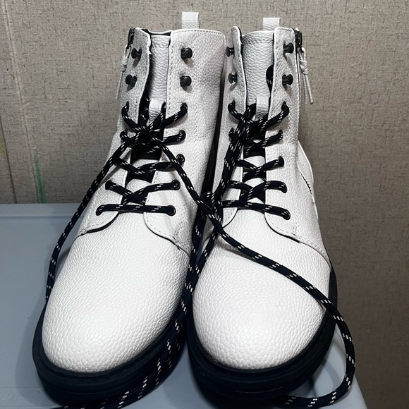 BareTraps Ivory Combat Boots with Black Accents - Picture 4 of 11